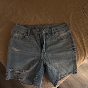 American Eagle Outfitters Light Wash Relaxed Shorts